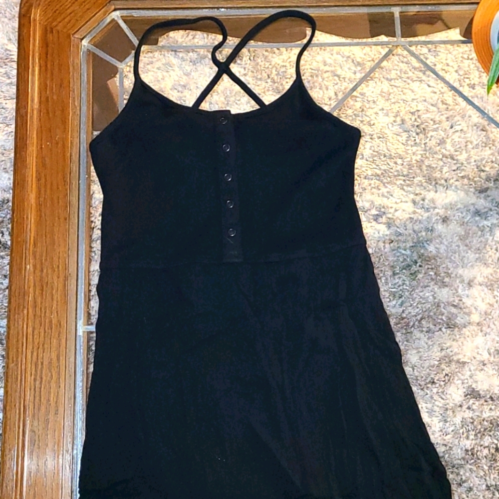 B1G1 Free EUC Mossimo Top - Picture 1 of 4